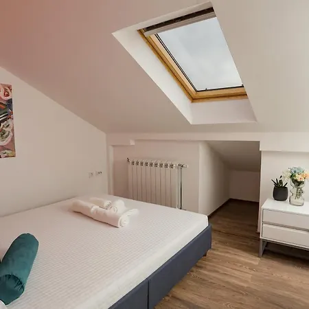 Different Апартаменты *