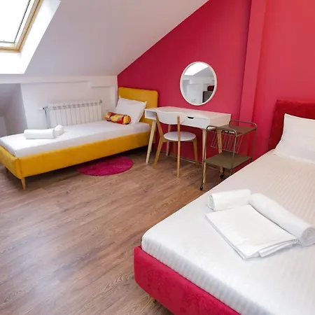 Different Апартаменты *